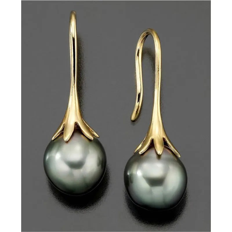 Gold electroplated retro fashion women's earrings with alloy construction and personalised creative design