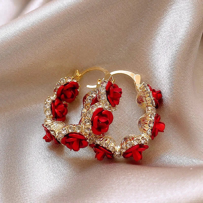 Red floral rose design alloy ear clip earrings for women with flower shape