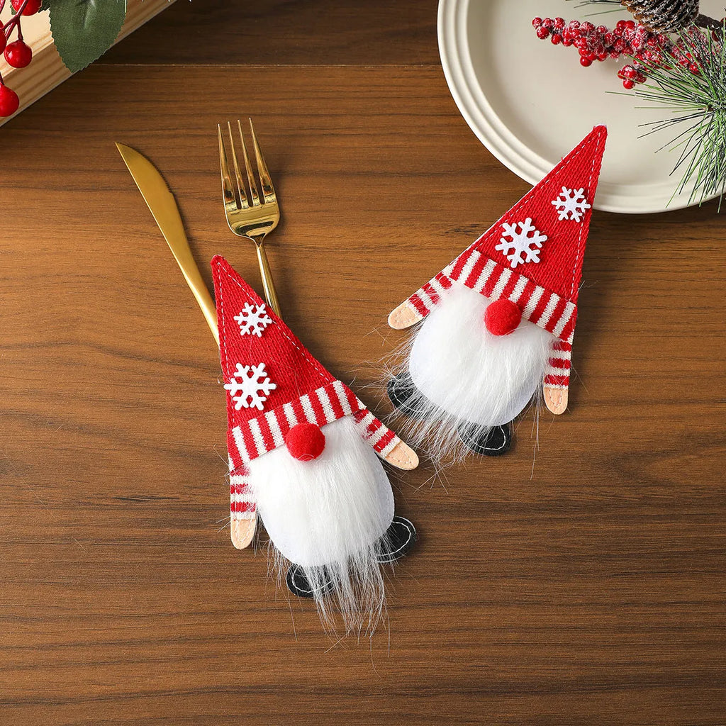 Christmas felt cloth cover for knife and fork with snowflake design, 17.5 x 10 cm
