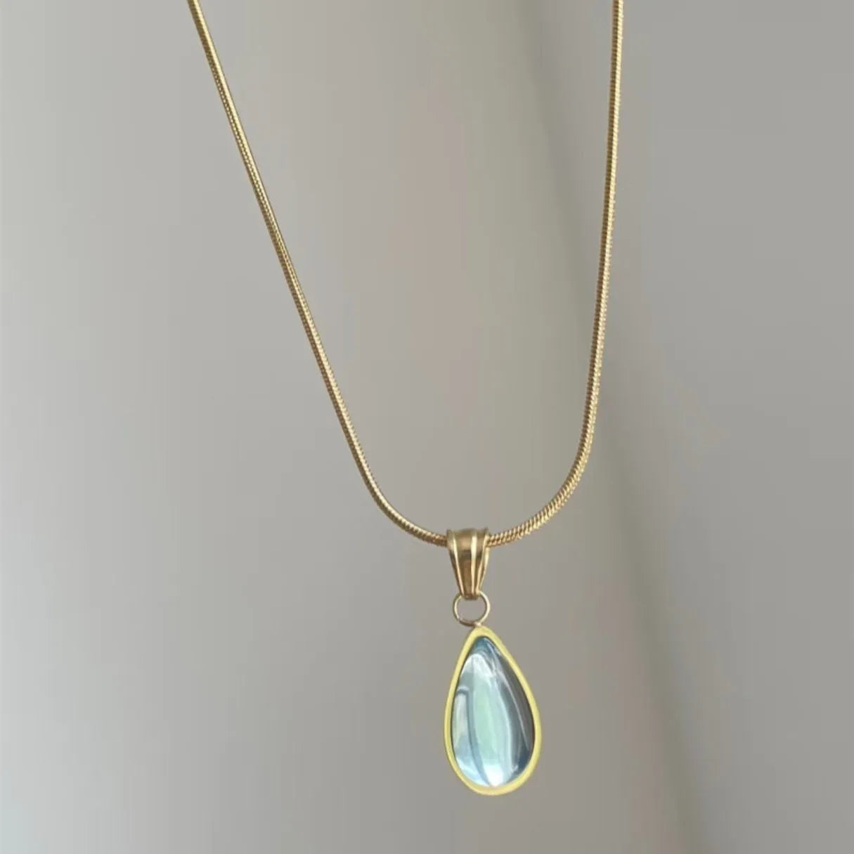 Retro blue and green water drop necklace with titanium steel snake chain and mixed gemstone pendant