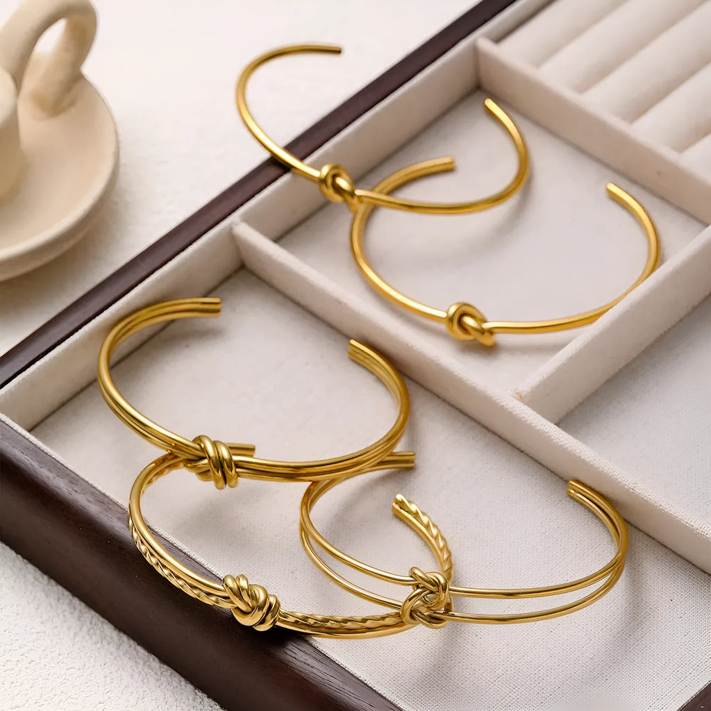 Women's adjustable C-shaped bracelet with double-layer knotted design in gold or silver finish