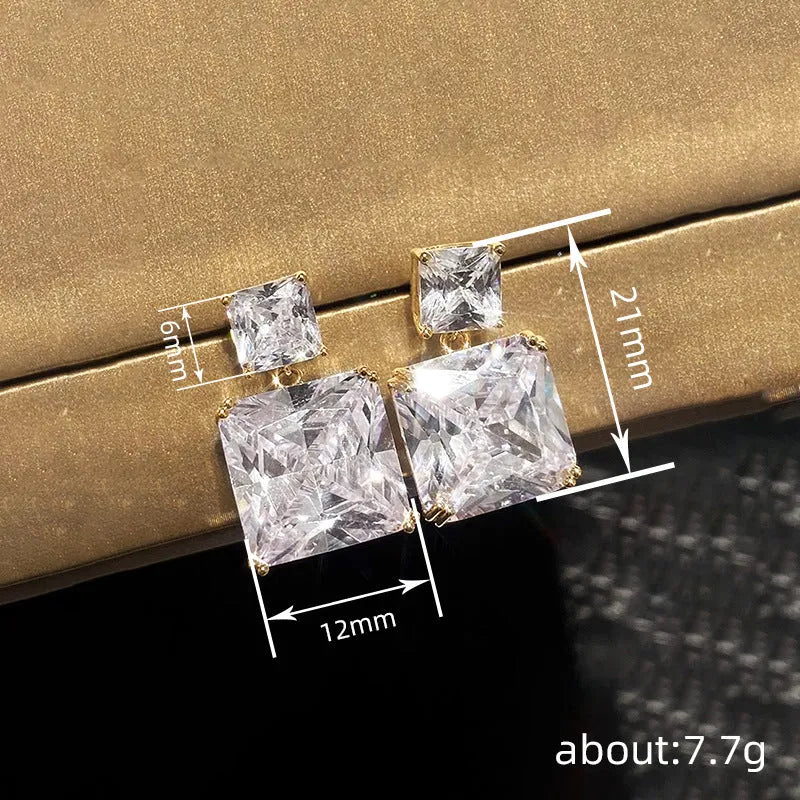 Geometric square design copper earrings with quadrilateral shape in gold or white gold finish