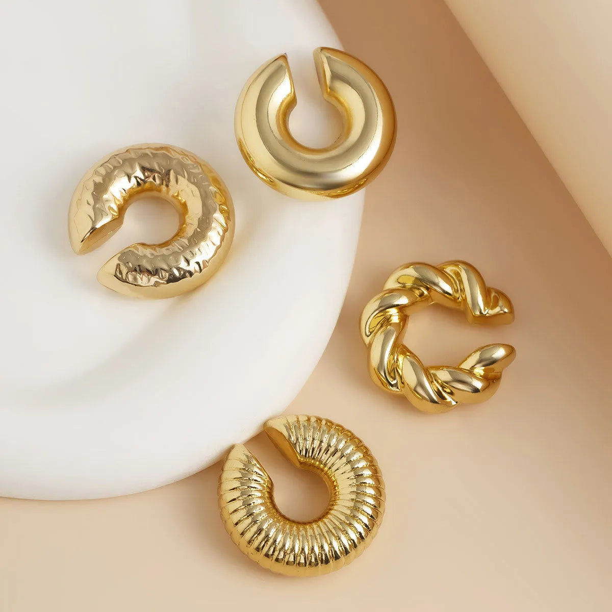 Geometric clip-on earrings set of 4 pieces in gold and silver CCB material
