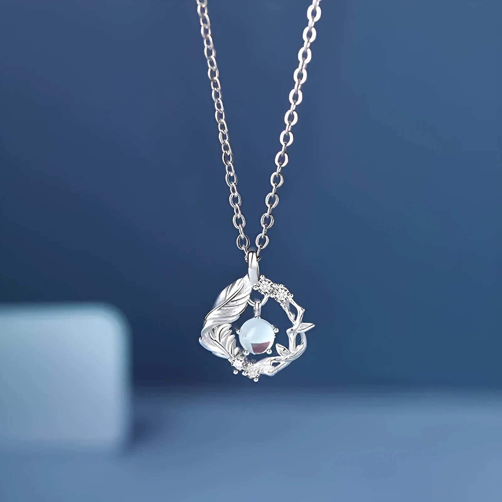 Women's creative tree and bird pendant necklace in alloy with adjustable 41-50cm length