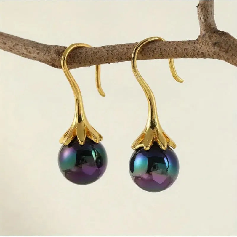 Gold electroplated retro fashion women's earrings with alloy construction and personalised creative design
