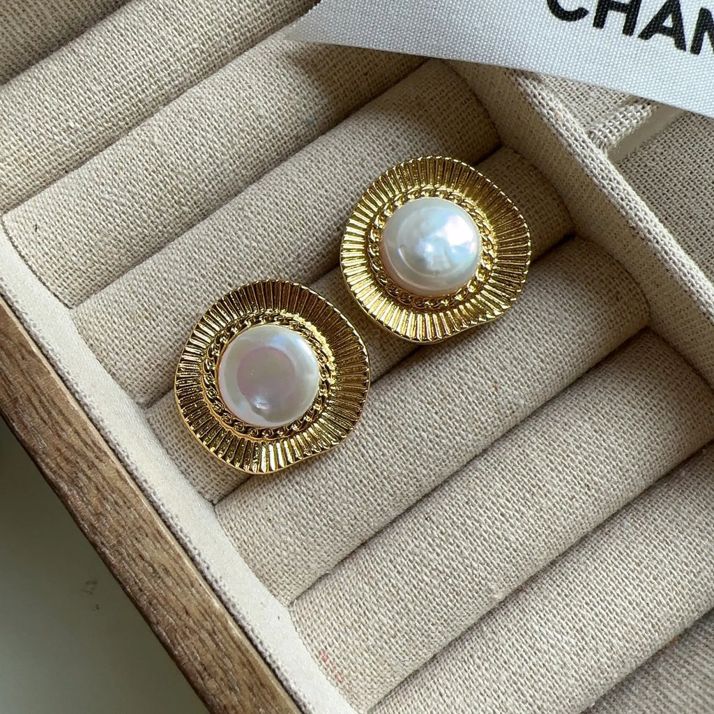 Gold electroplated round retro earrings with simple French-style vintage design for women