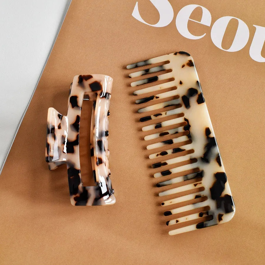 Acetic acid wide-tooth hair comb and hair clip set in geometric design with multiple colour options including beige grain and dark hawksbill