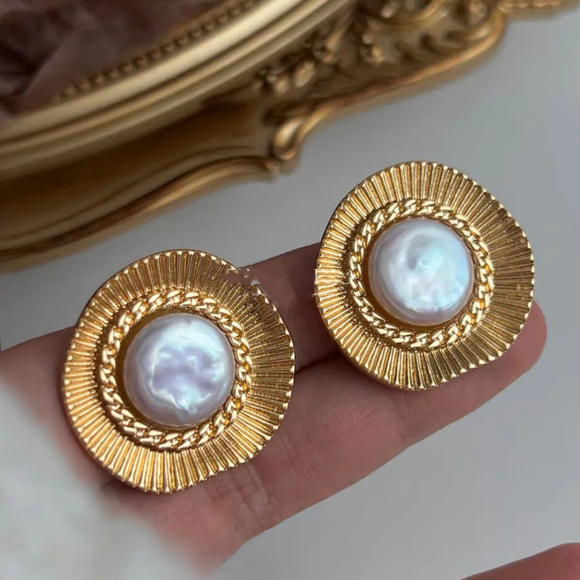 Gold electroplated round retro earrings with simple French-style vintage design for women