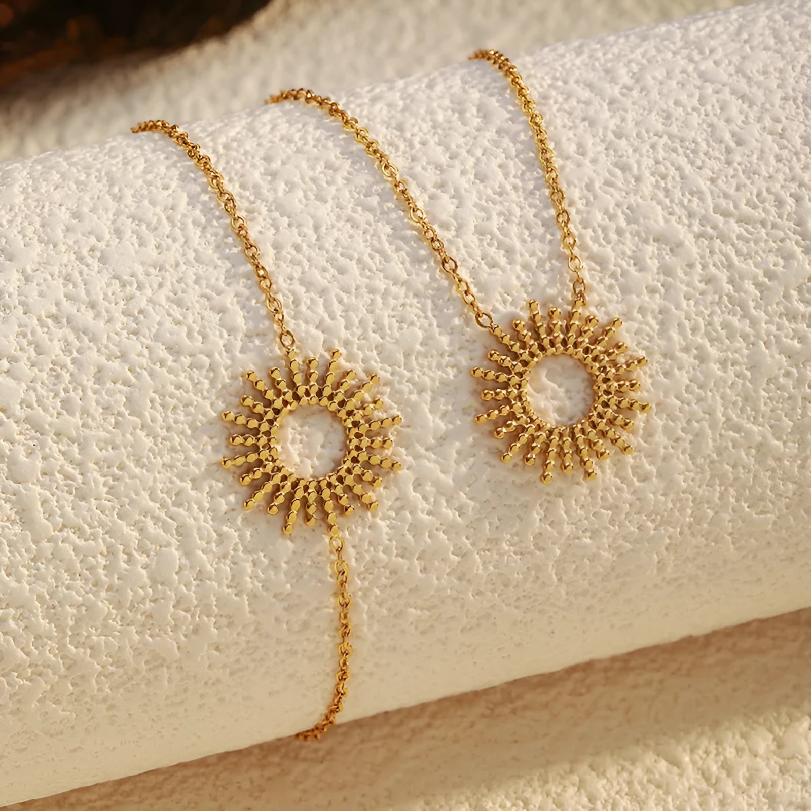 Sunflower Series women's 14K gold-plated geometric chain necklace and bracelet set.