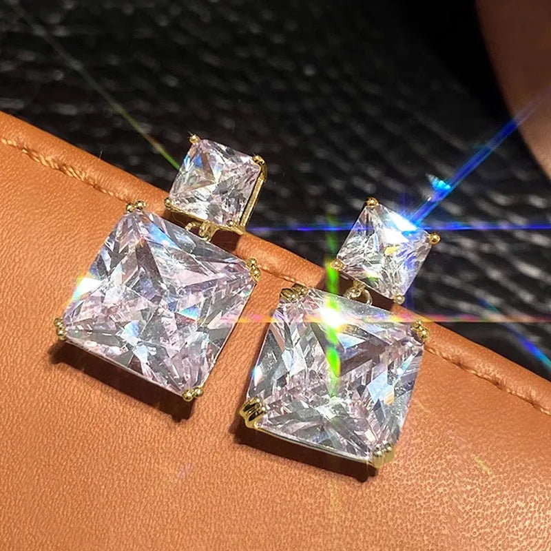 Geometric square design copper earrings with quadrilateral shape in gold or white gold finish