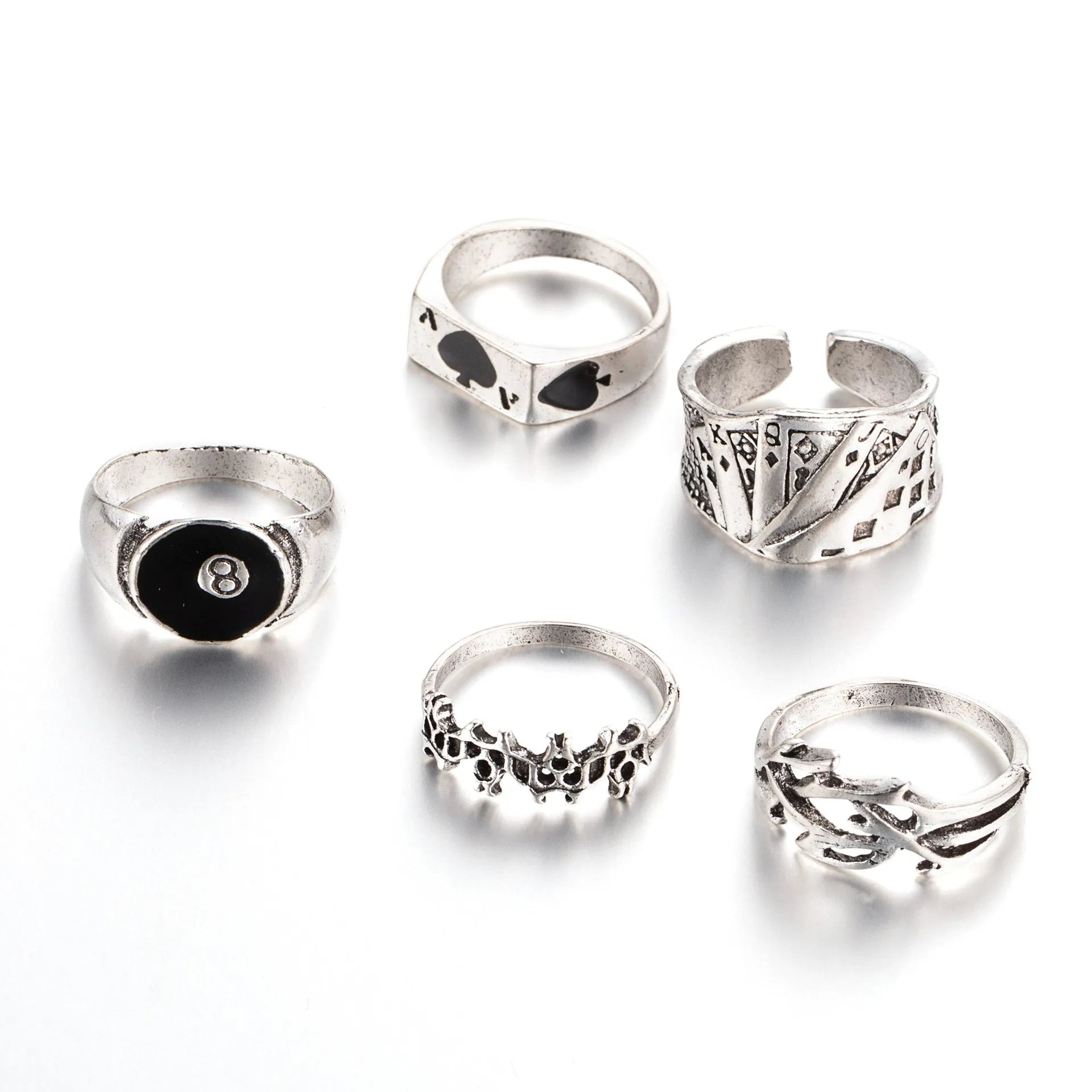 Black alloy poker ring with retro spade card design, creative personality jewellery accessory
