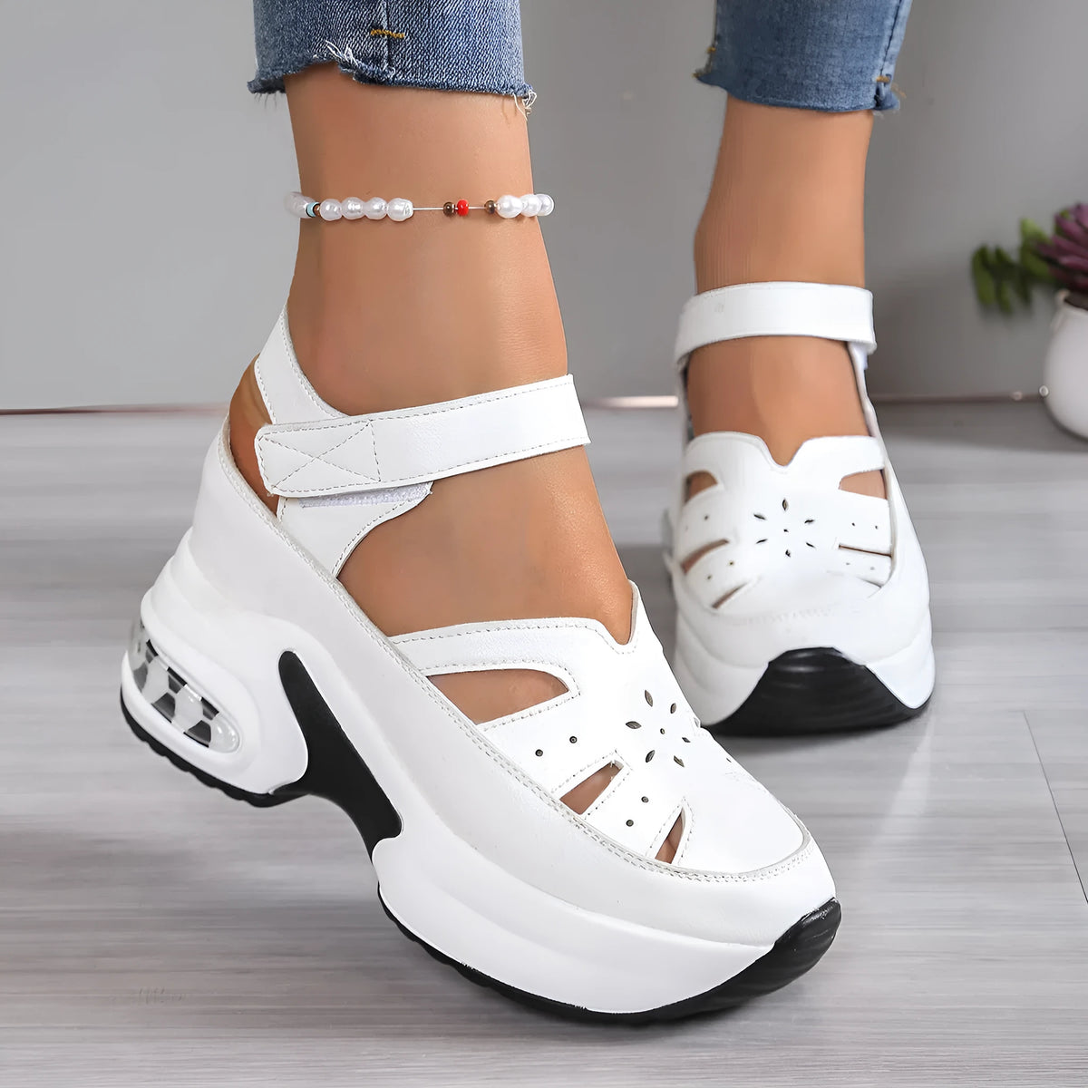 Women's black platform hollow-out sandals with hook-and-loop closure and round toe, PU upper