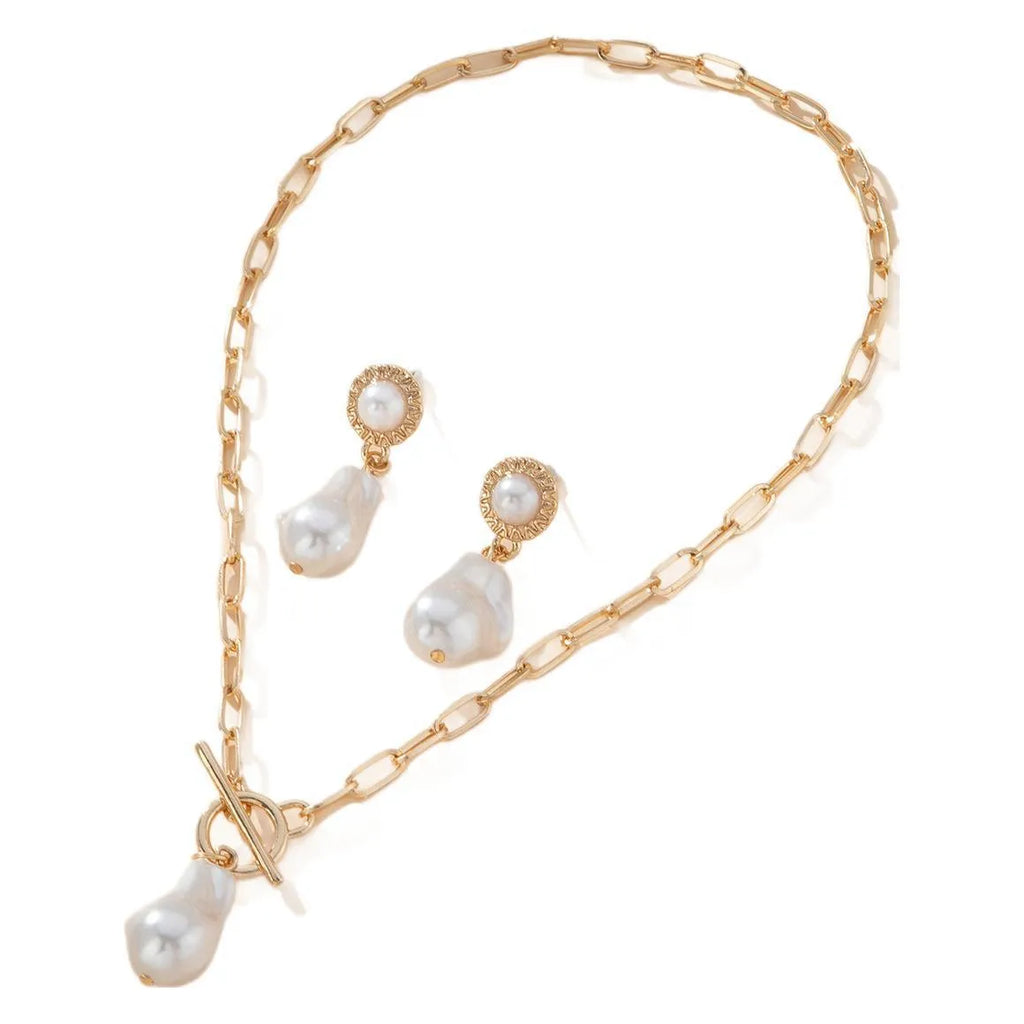 Gold-coloured retro baroque style necklace and pearl ear studs set for women.