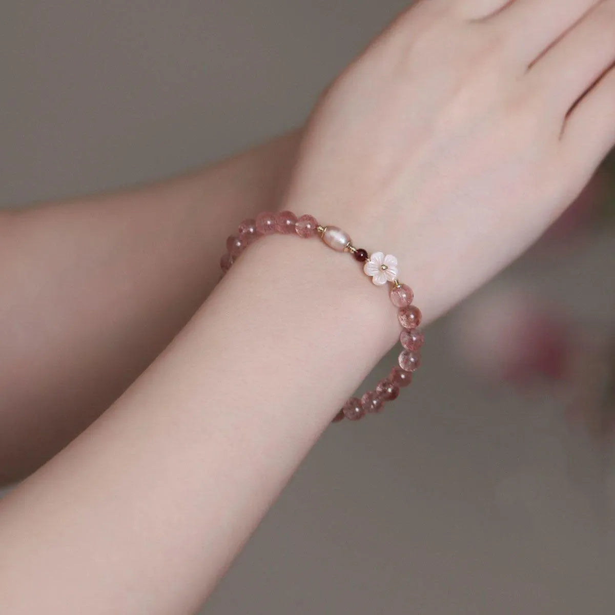 Strawberry quartz peach blossom floral charm crystal bracelet for women.