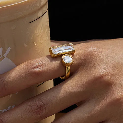 High-grade rhinestone titanium steel no fading ring for women, geometric quadrilateral shape, electroplated finish