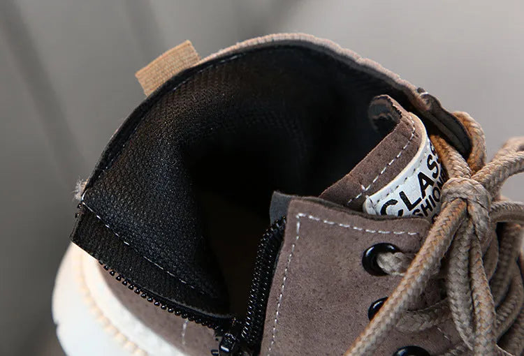 Children's Martin snow boots in solid colour with side zipper, synthetic leather upper, rubber sole