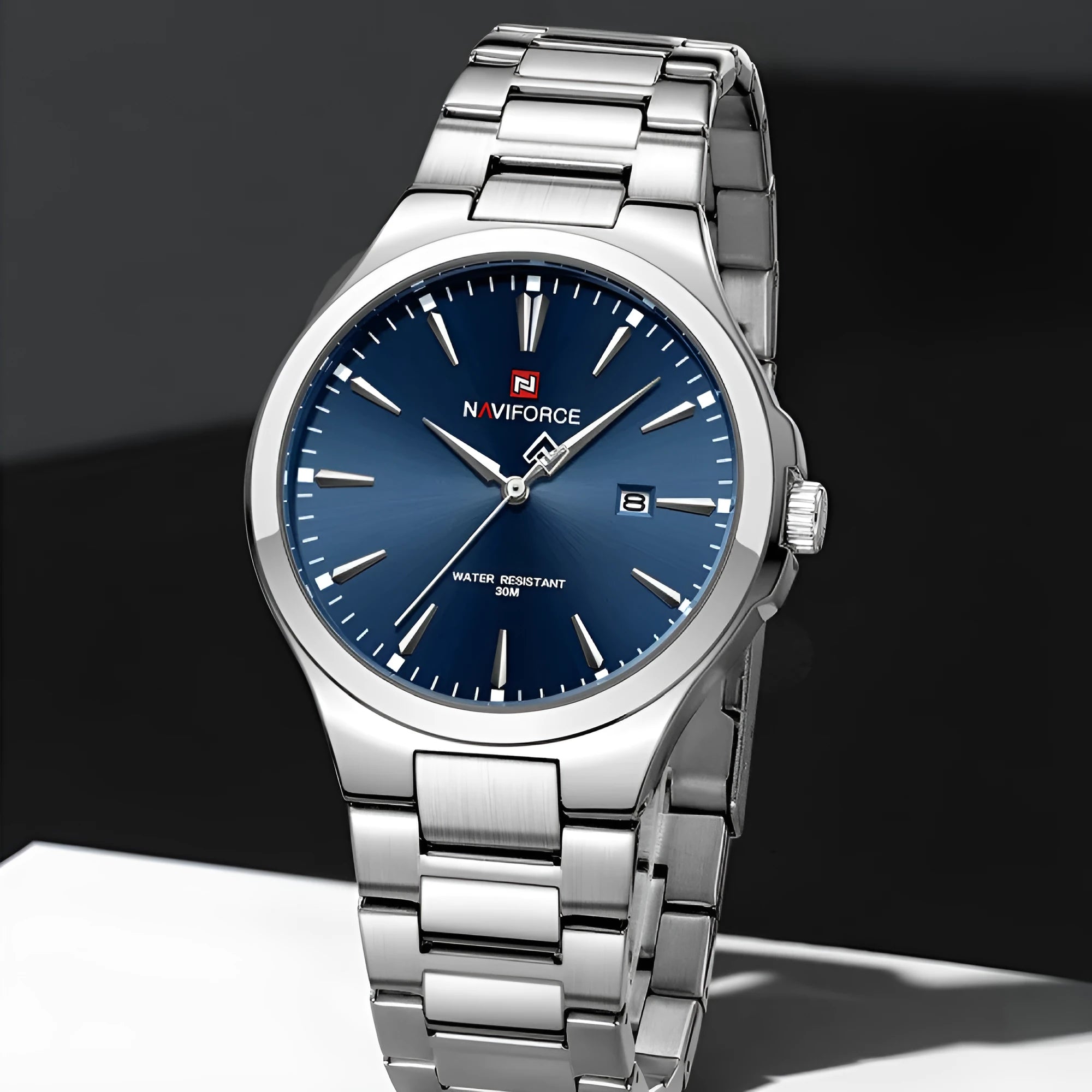 Alloy case business men's analogue wrist watch with 10.5mm dial thickness and 3ATM water resistance in multiple colours