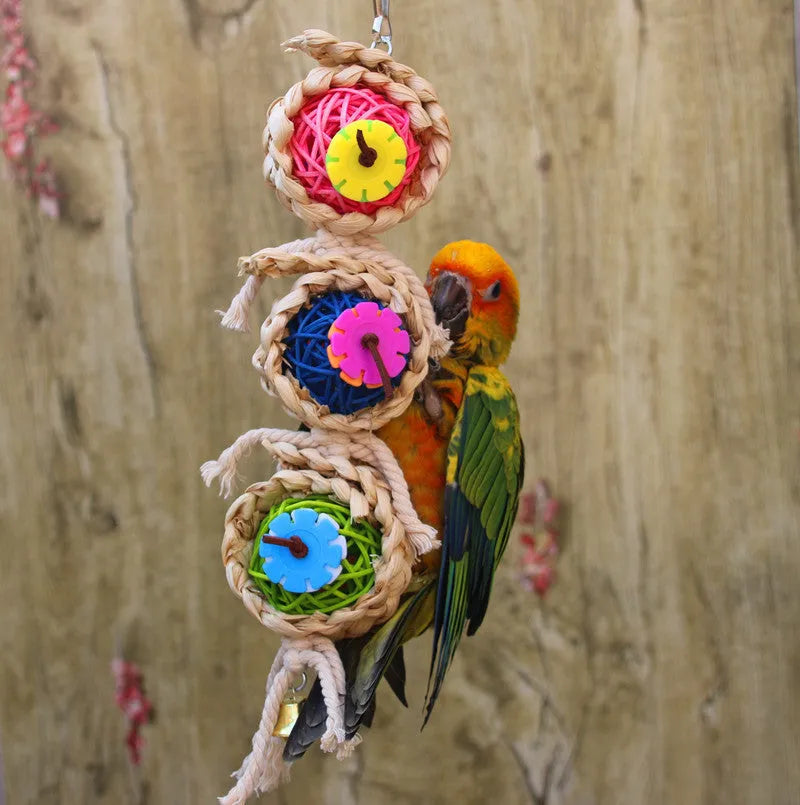 Natural luffa and vine parrot bite toy with 24cm length and 7cm width