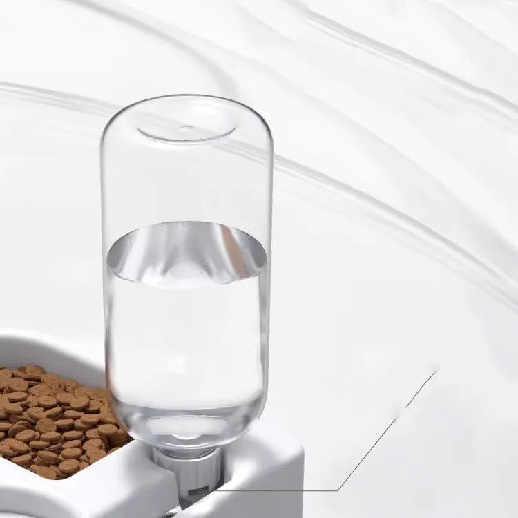 White compact cat water fountain with food-grade materials measuring 22cm x 26cm x 16cm
