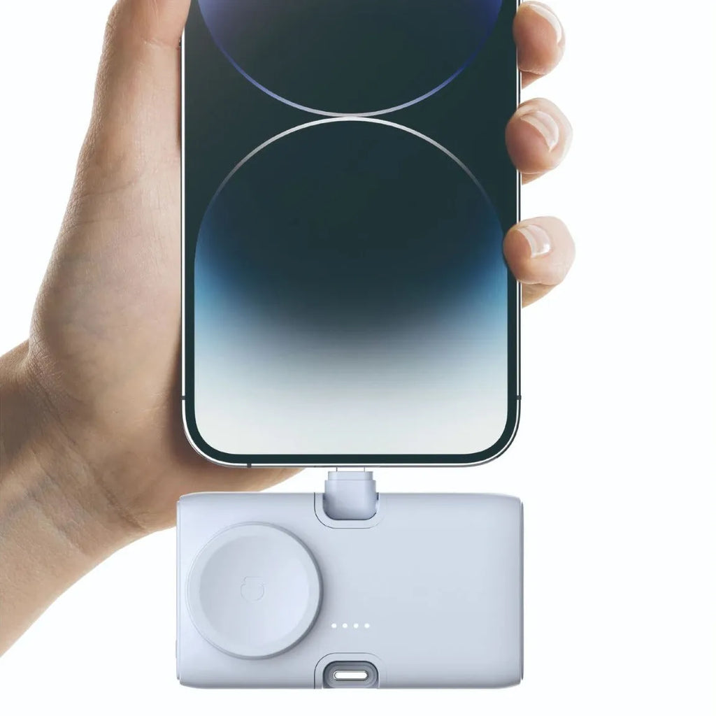 Compact plastic wireless power bank with 5000mAh capacity for portable charging