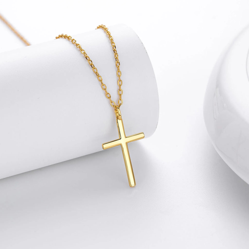 S925 sterling silver necklace with a simple glossy cross pendant on an O-shaped clavicle chain.