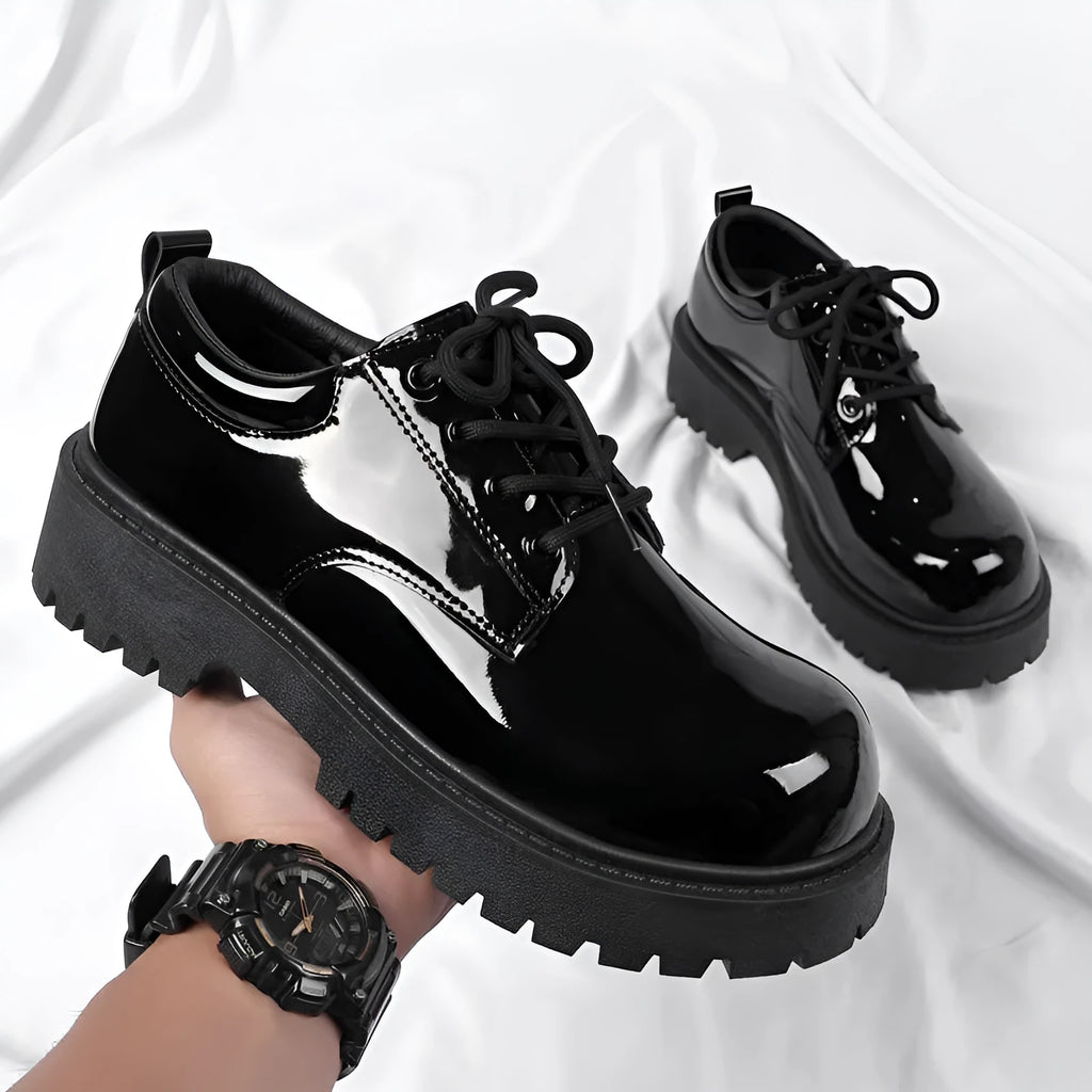 Men's D03 Black leather-look formal shoes with round head toe, front lace-up design, rubber sole, and low tube socks.