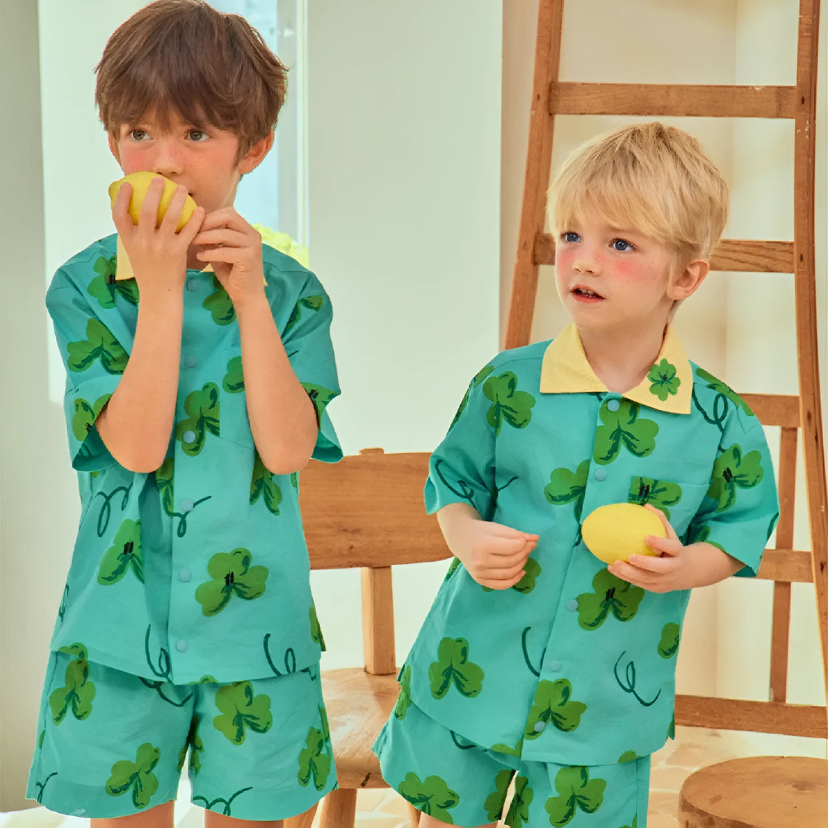 Green four-leaf clover cotton T-shirt and shorts set for children, available in sizes 90cm to 150cm