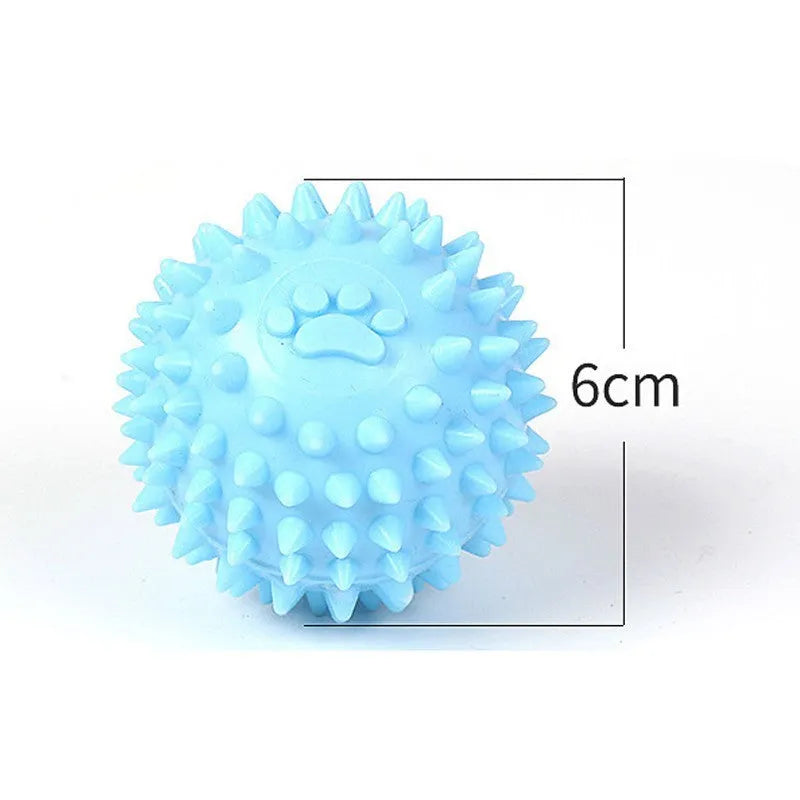 Blue TPR dog chewing ball with footprint design, 6cm diameter for tooth cleaning