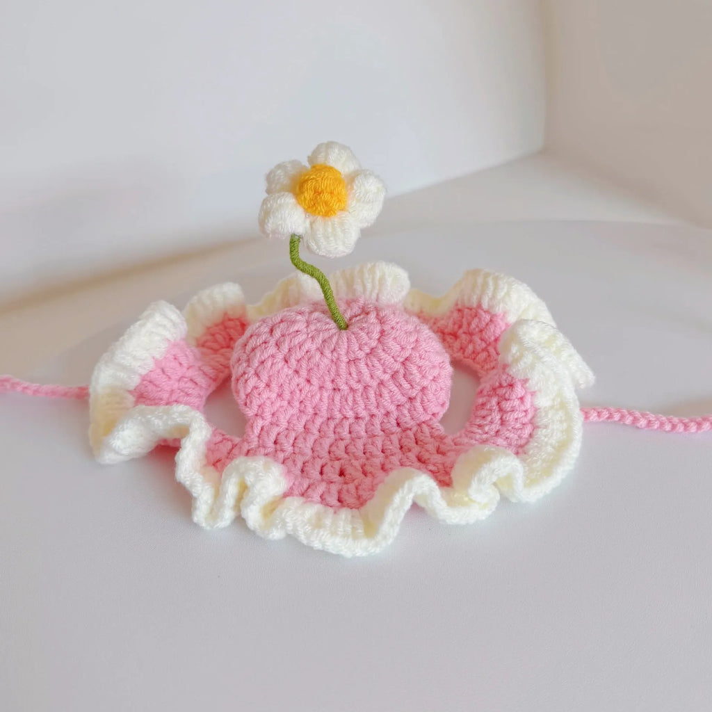 Knitted cartoon design pet hat for cat or small dog in green colour