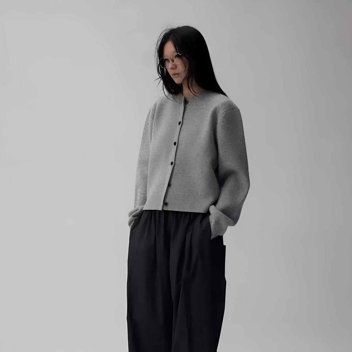 Round neck slim fit cardigan sweater in black or gray polyester, average size 40-70kg