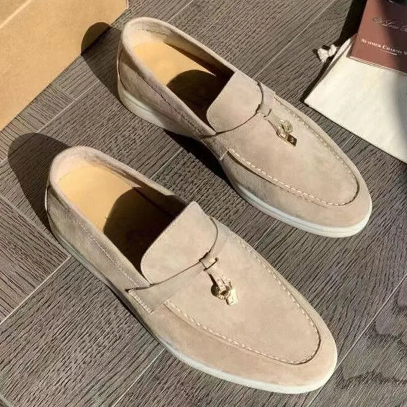 Slip-on casual loafers with round steel toe cap and high-top artificial PU upper