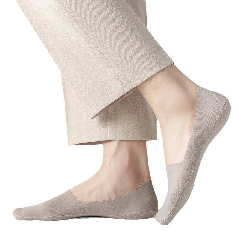 Men's seamless low-cut socks in ice silk and cotton fabric, shown in multiple colours including black, grey, and blue.