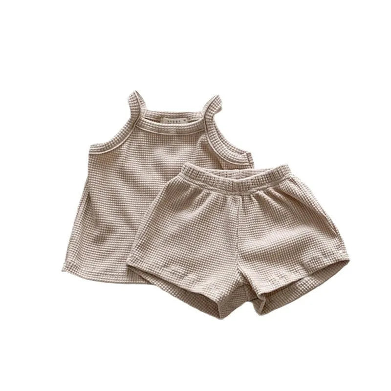Infant thin cotton waffle suspender shorts suit in four colours, two-piece set for babies