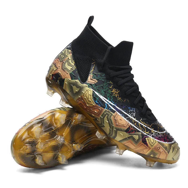 Low-top youth track spikes with TA material sole and synthetic leather upper in black with cleats