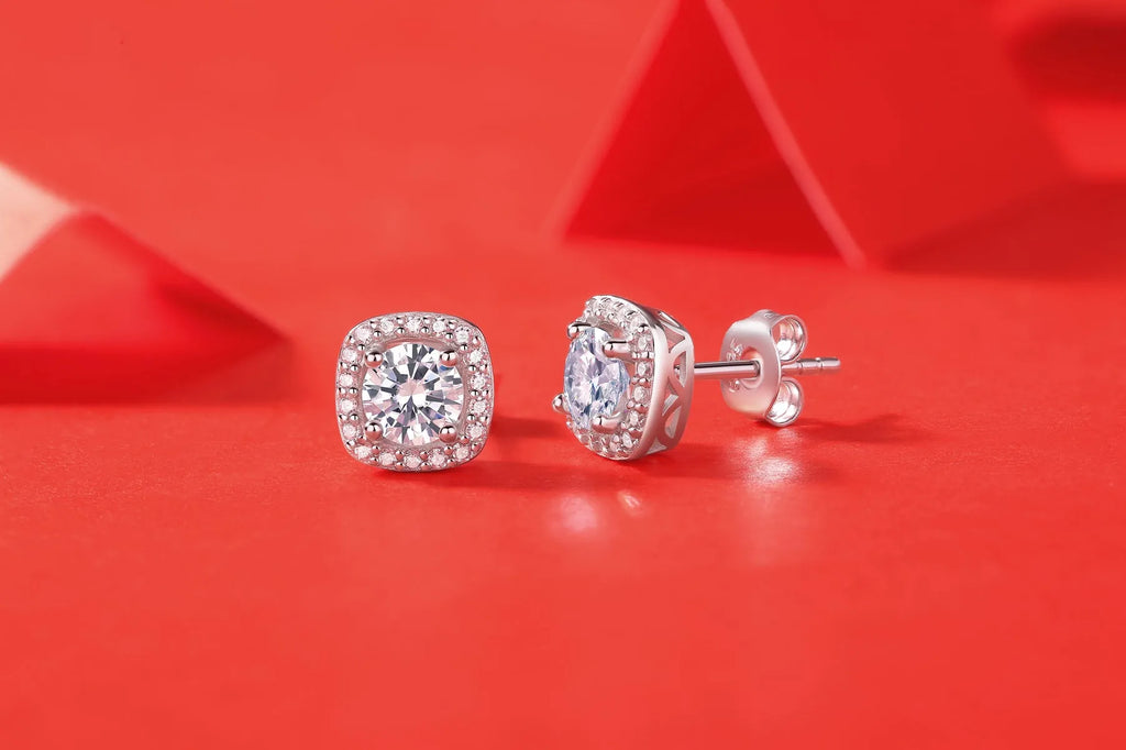 Pair of square moissanite stud earrings in S925 silver with platinum plating