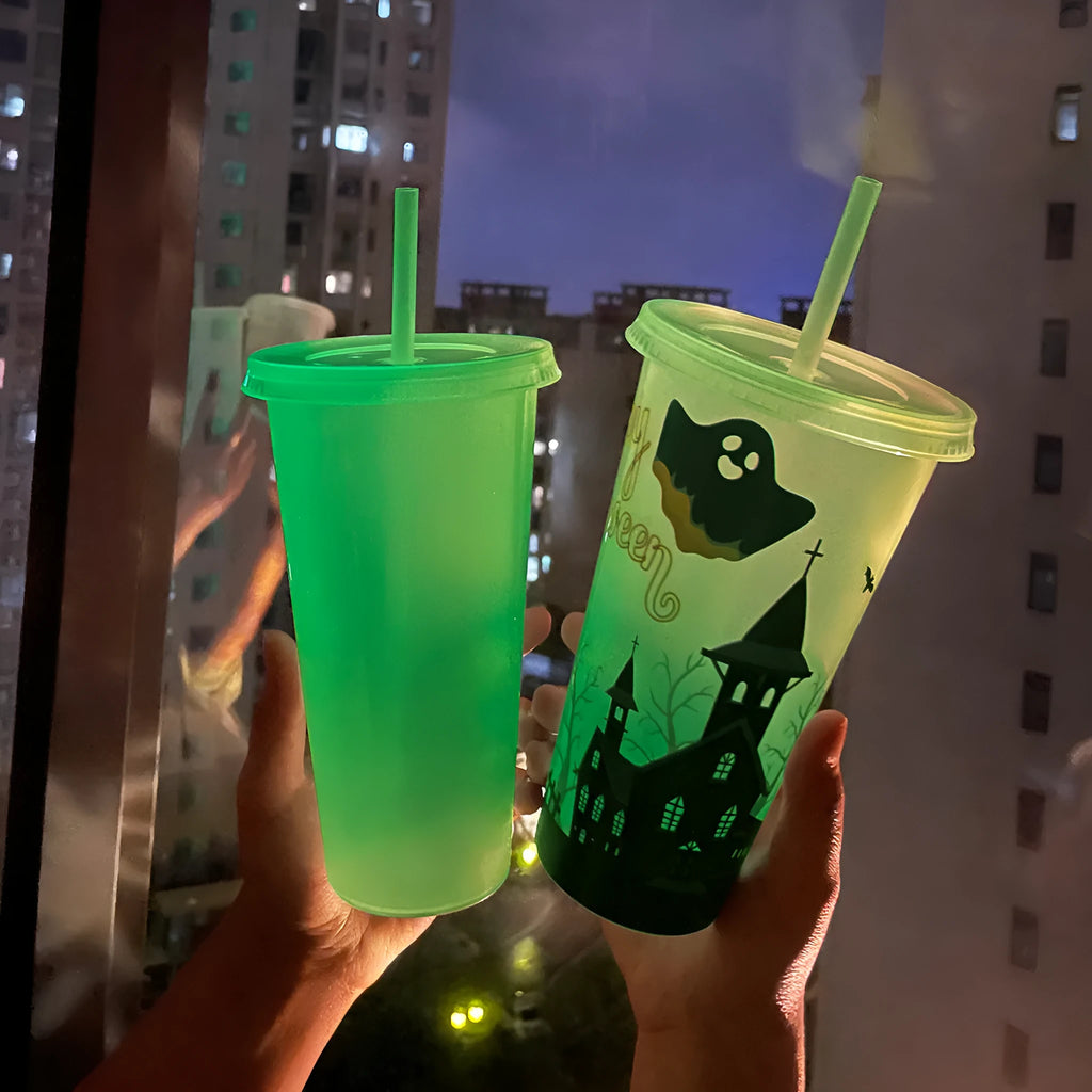 Halloween-themed luminous plastic straw cup with 720ml capacity and cylindrical shape.
