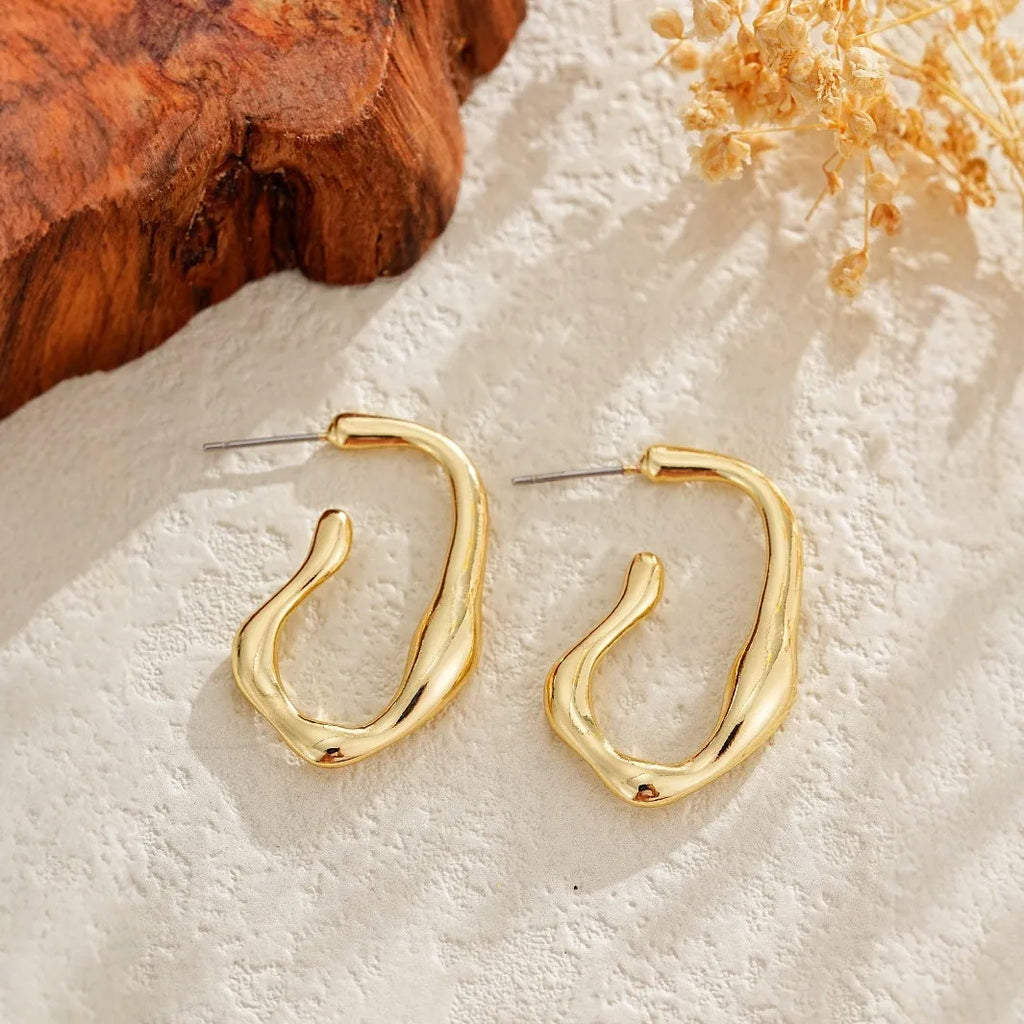 Irregular shaped minimalist gold earrings for women, lightweight hypoallergenic fashion earrings