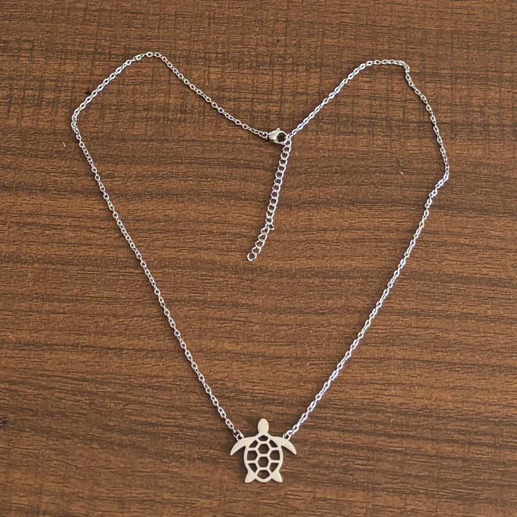 Hollow turtle pendant stainless steel necklace with gold plating and cross-chain style, adjustable 21-50cm