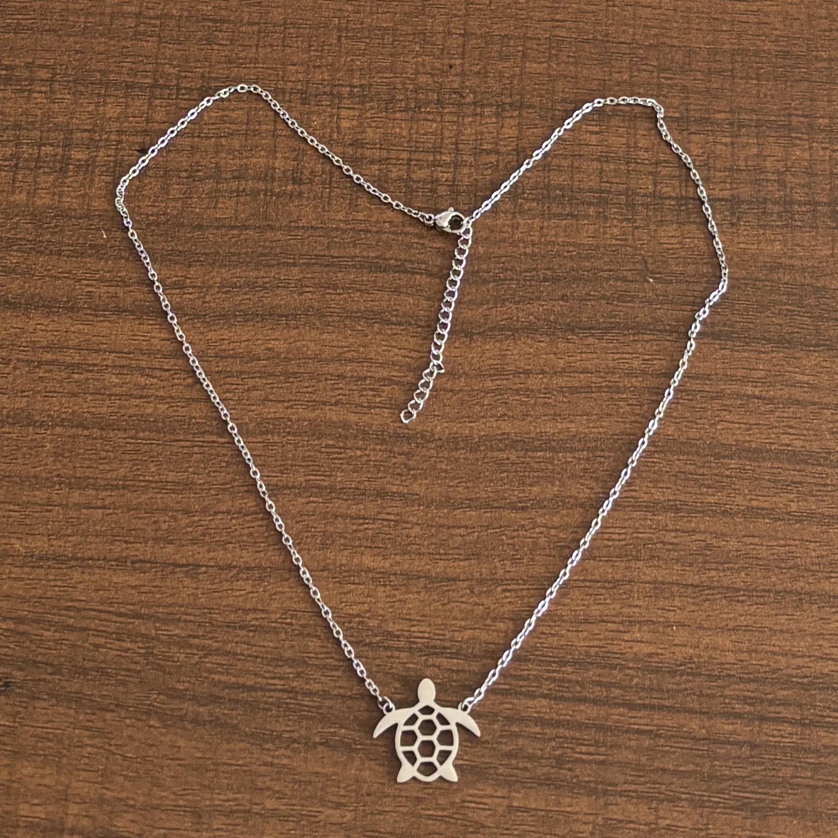 Hollow turtle pendant stainless steel necklace with gold plating and cross-chain style, adjustable 21-50cm