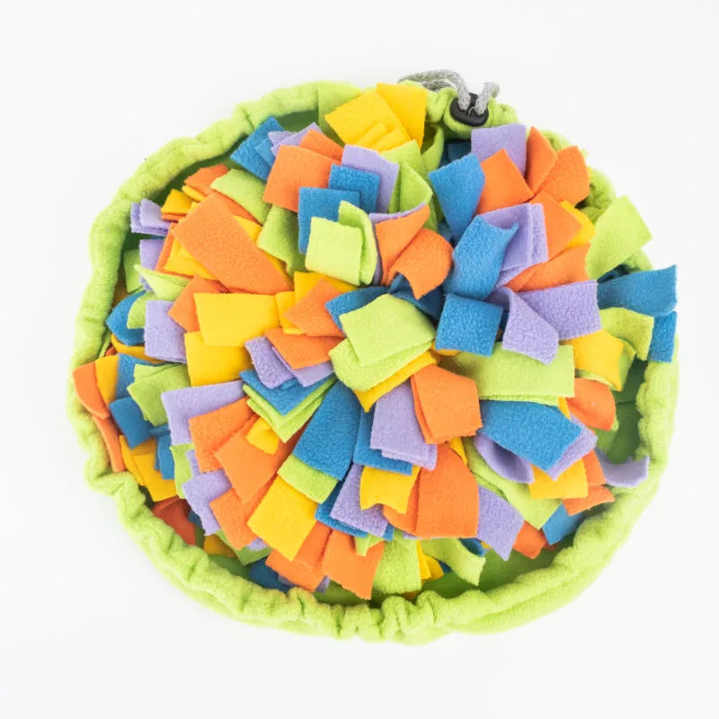 Polar fleece snuffle mat for dogs and cats, 28x28x10cm interactive treat dispenser, size M