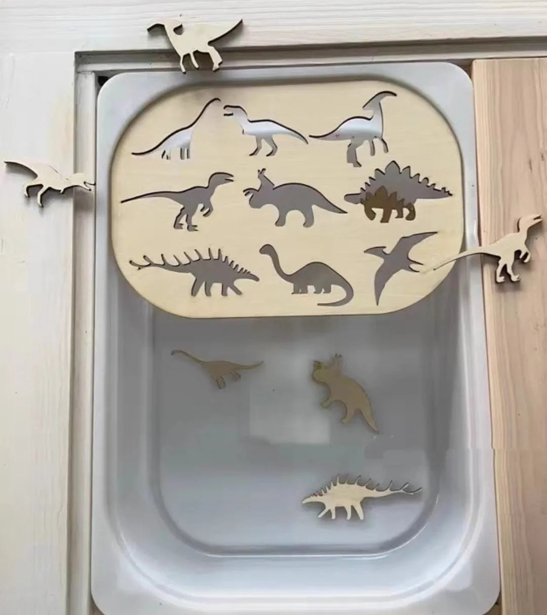 Wooden dinosaur cognition game board in trumpet colour, desktop educational toy