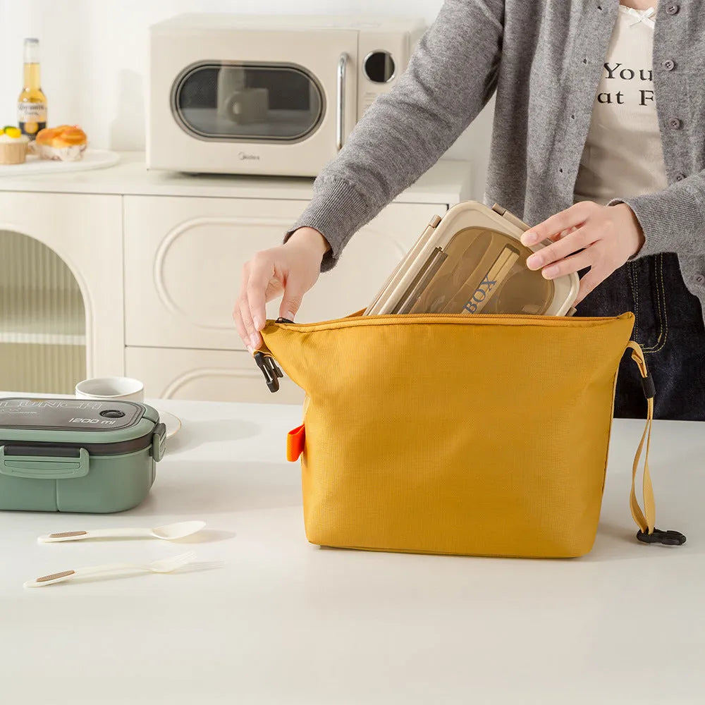 Japanese style insulated lunch bag in Oxford cloth, shown in Army Green colour.