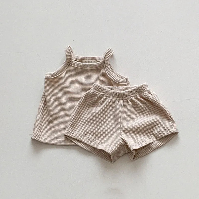 Infant thin cotton waffle suspender shorts suit in four colours, two-piece set for babies