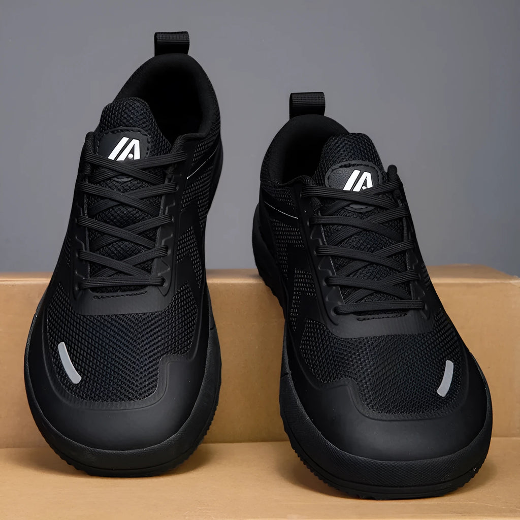 Men's lightweight mesh casual sneakers with fabric upper, rubber sole, flat heel, lace-up, in black colour