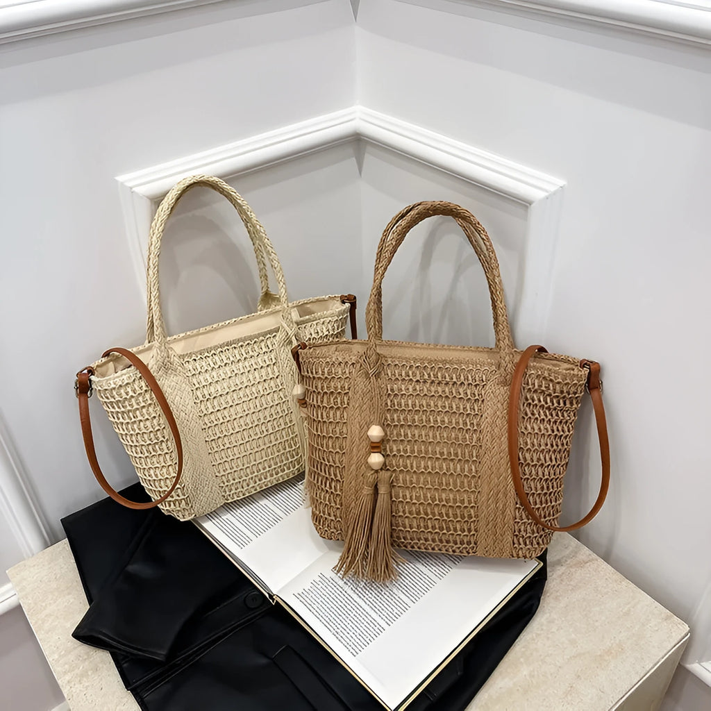 Women's portable straw crossbody bag in milky white colour with diagonal woven pattern
