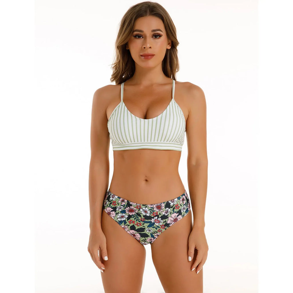 Bikini split swimsuit in picture colour, sizes S to XL, briefs style, polyester fabric and spandex-blend lining.