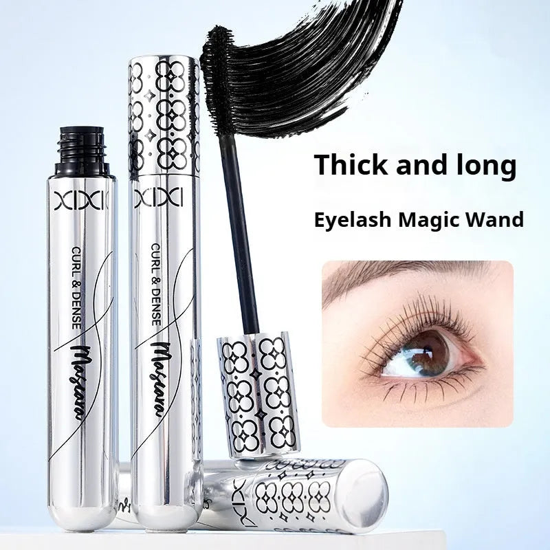 Natural long curling mascara in black for everyday eye makeup suitable for neutral skin