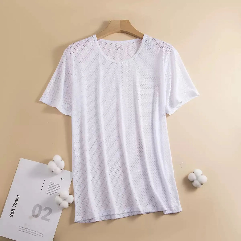 Ice silk men's short sleeve crew neck t-shirt in ultra-thin mesh fabric showing quick-dry summer properties