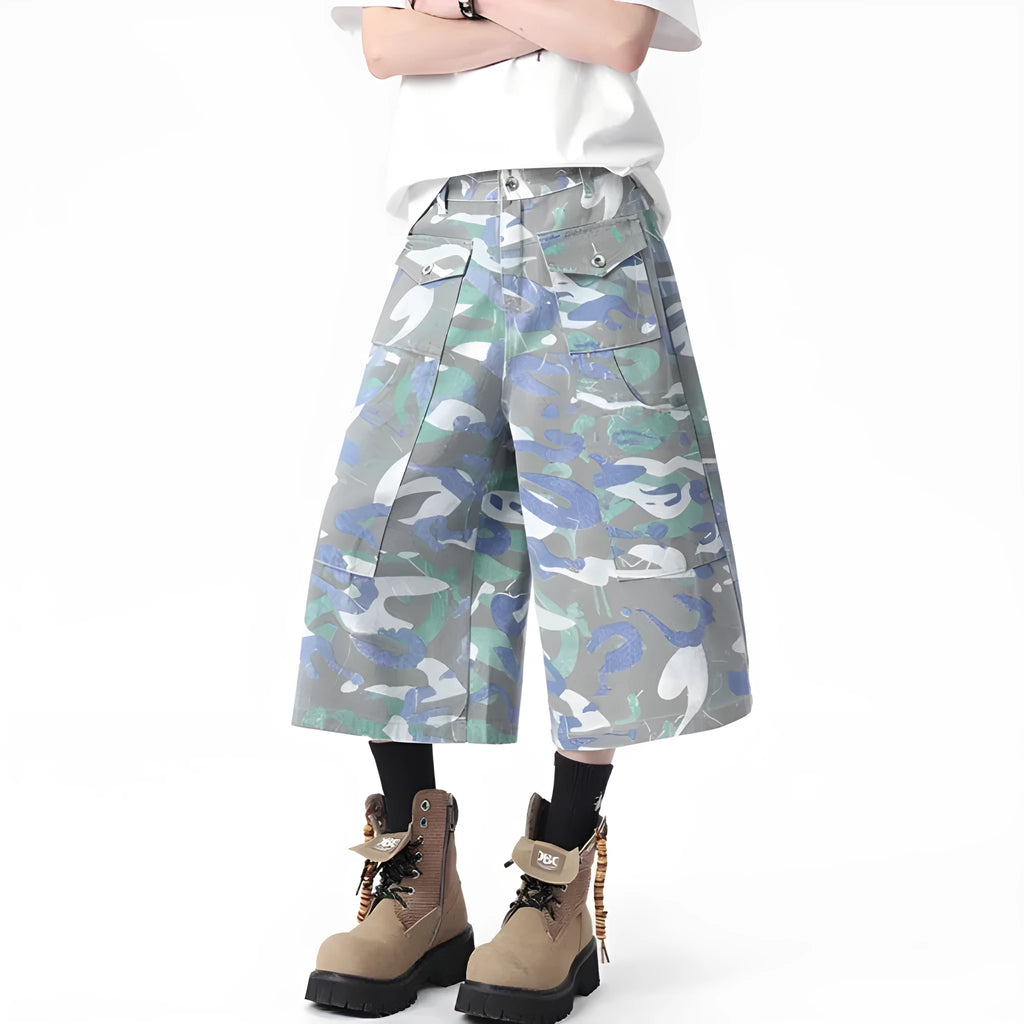 Women's camouflage cropped denim trousers with large utility pocket and straight leg design