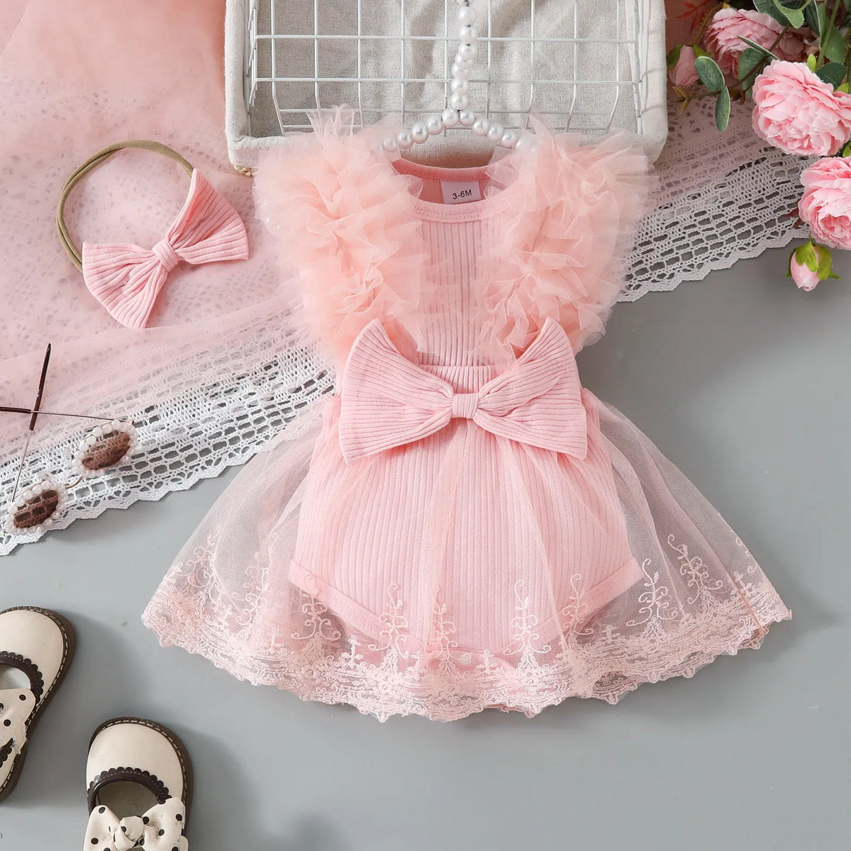 Baby sleeveless leotard bodysuit with bow and hairband, knitted polyester, white or pink, sizes 0-3M to 12-18M